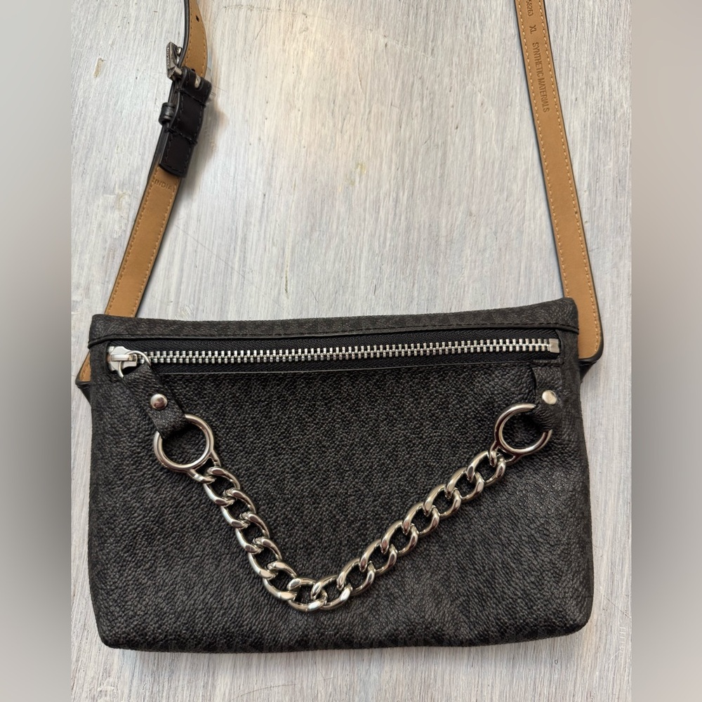 NWOT Michael Kors Signature MK Black/Grey Belt Bag Size XL